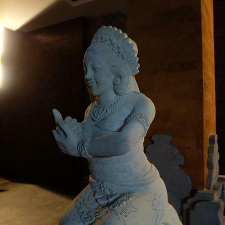 Wirton Seminyak Hotel Денпасар Екстериор снимка